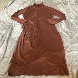 Athleta industry turtle ruched dress